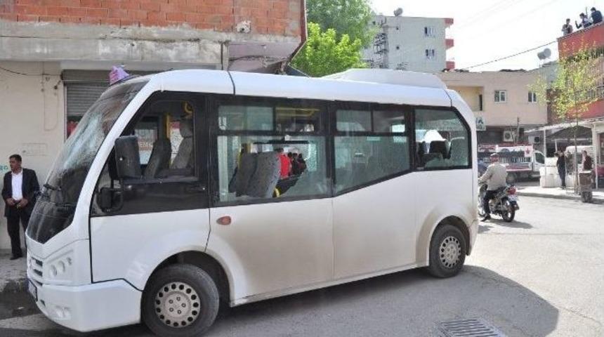 Batman&rsquo;da Minib&uuml;se Saldırı