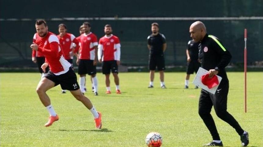 Antalyaspor&rsquo;da Hedef &Uuml;&ccedil; Puan