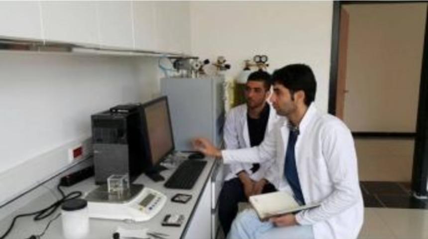 Iğdır &Uuml;niversitesi&rsquo;nde Cihaz Kurulum Ve Laboratuvar Eğitimi