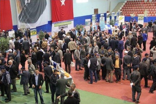 Kocaeli Büyükşehir’den Çiftçiye 74 Tonluk Tohum Desteği