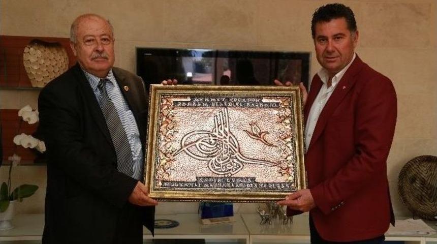 Muğla Muhtarlar Derneği Başkan Kocadon&rsquo;u Ziyaret Etti