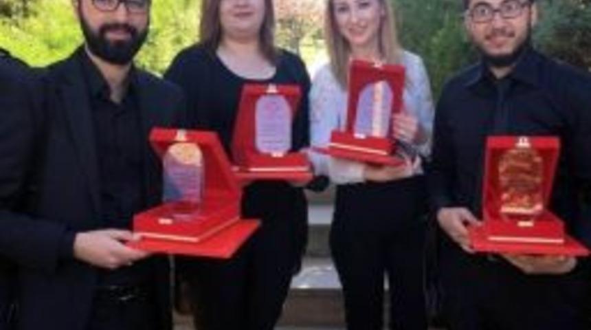 Ne&uuml; &Ouml;ğrencilerinden İki Birincilik, İki İkincilik