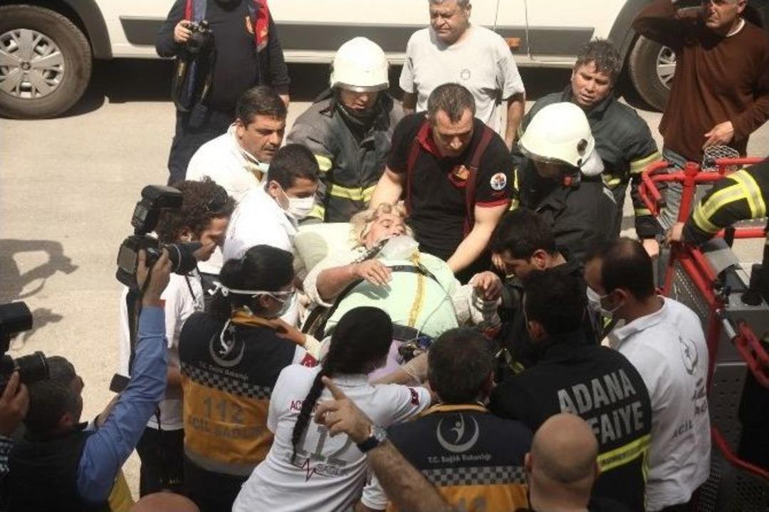 Obezite Hastası Kadın İle Yavru Kedileri İtfaiye Kurtardı