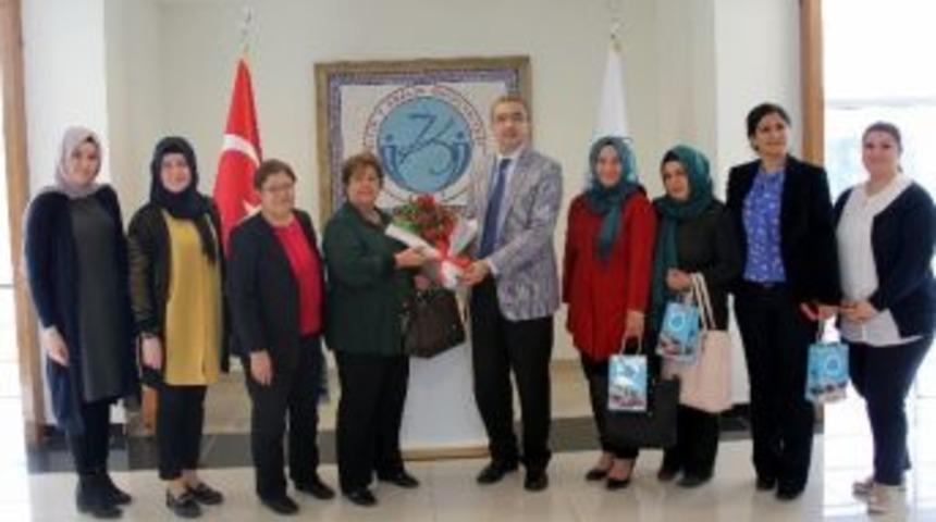 Kent Konseyi Kadın Meclisi Rekt&ouml;r G&uuml;ven&ccedil;&rsquo;i Ziyaret Etti