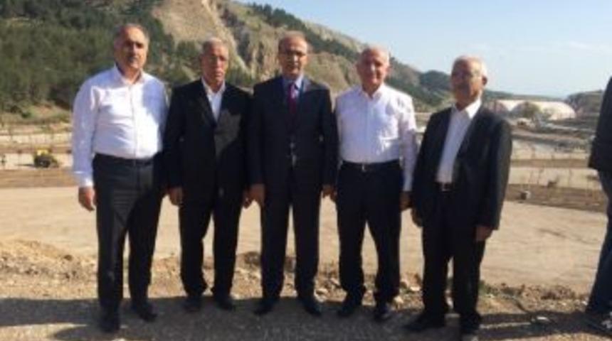 Vali Demirtaş, Adıyamanlılar Vakfı Başkan Ve &Uuml;yelerine Beşpınar Projesini Gezdirdi