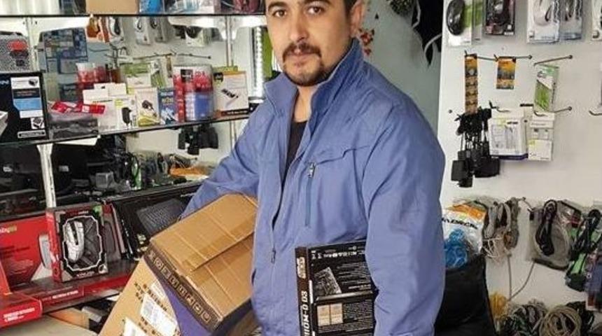 Şehit Ve Gazi Yakınlarının Bilgisayarlarını Ücretsiz Tamir Ediyor