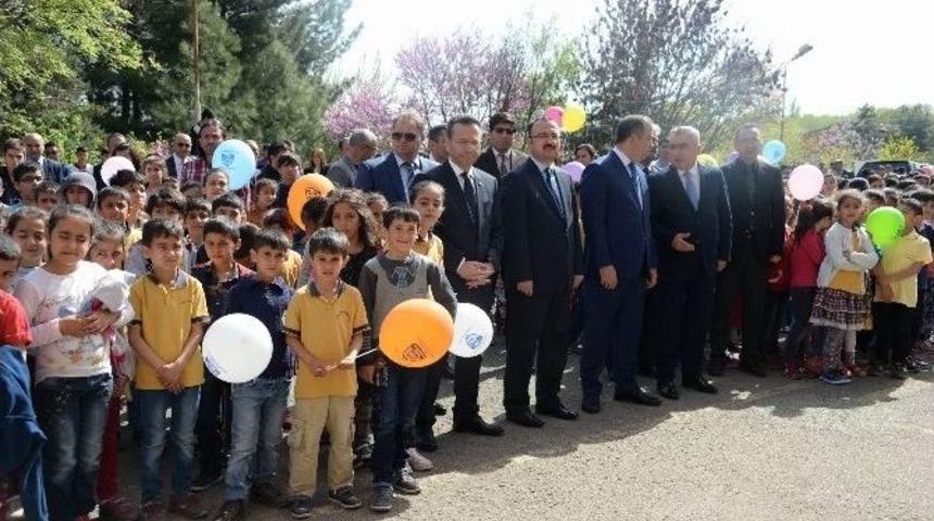 Şehitlerin İsimleri K&uuml;t&uuml;phanelerde Yaşayacak