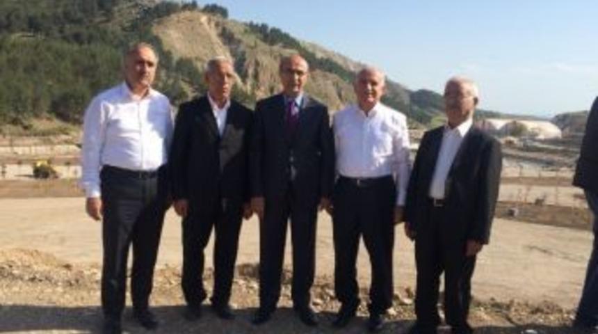 Vali Demirtaş, Vakıf Başkan Ve &Uuml;yelerine Beşpınar Vadisini Gezdirdi