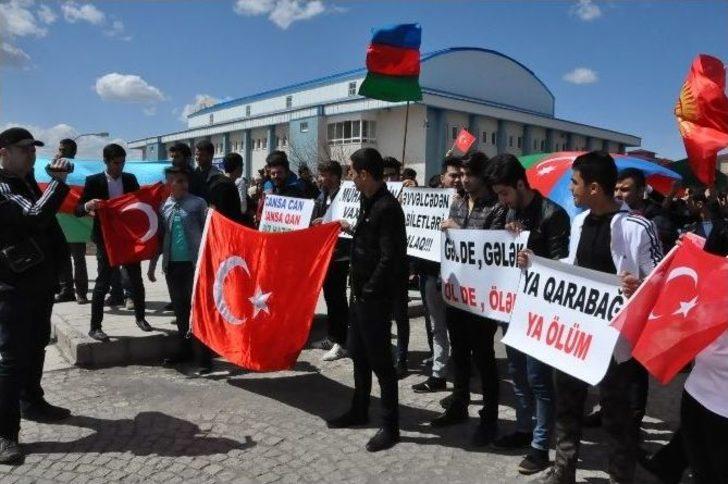 Kafkas Üniversitesi Öğrencilerinden Ermenistan’a Tepki G3