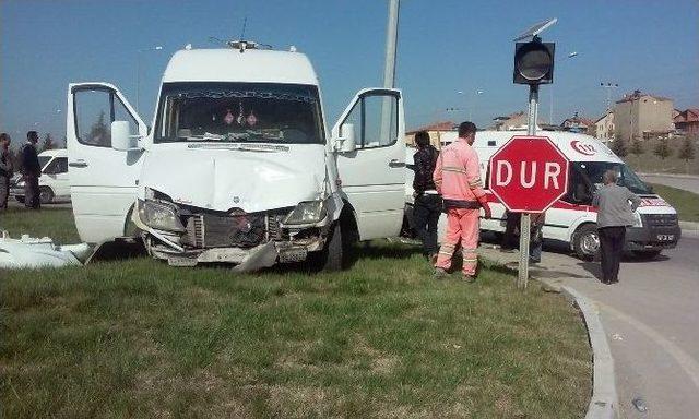 Tavşanlı&rsquo;da Trafik Kazası: 1 &Ouml;l&uuml;, 2 Yaralı 2