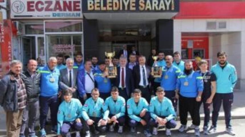 Demir Bilekler Bayburt&rsquo;ta