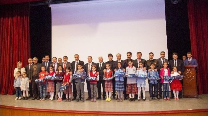 Ahlat&rsquo;ta &Ouml;d&uuml;ll&uuml; 40 Hadis Ezberleme Yarışması