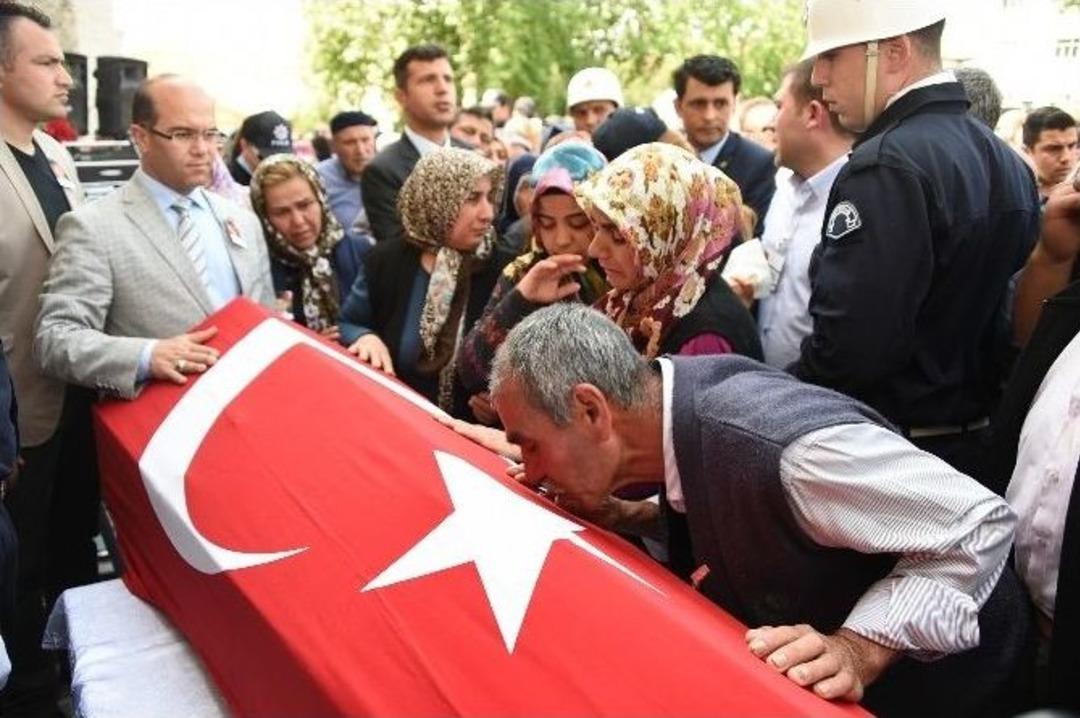 Tarsus Şehit Polis Dualarla Uğurlandı