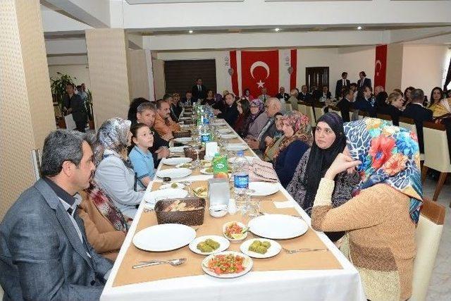 Aksaray Emniyeti Şehit Aileleri Ve Gazilerle Bir Araya Geldi