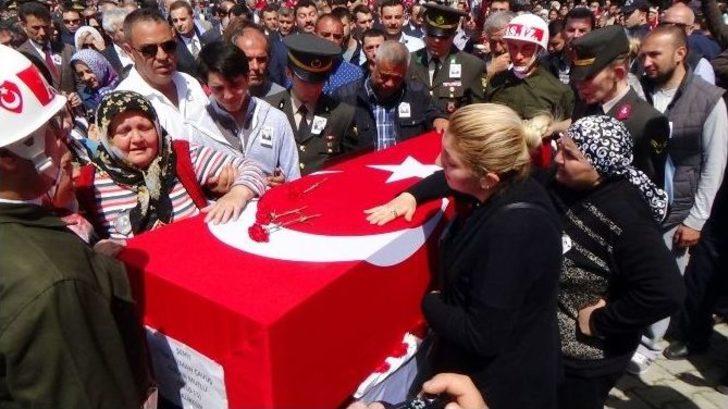 Çocukluk Arkadaşı Şehit Uzman Çavuşlar Yan Yana Defnedildi G1