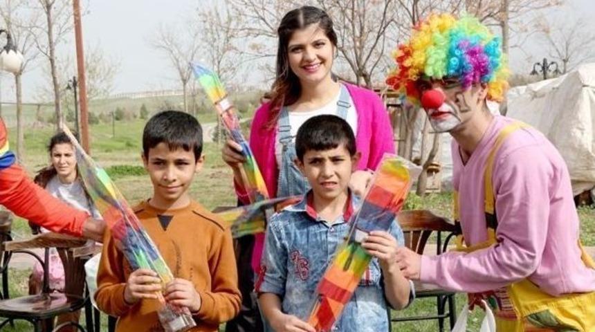 Sur&rsquo;dan G&ouml;&ccedil; Eden &Ccedil;ocuklara Sosyal Destek