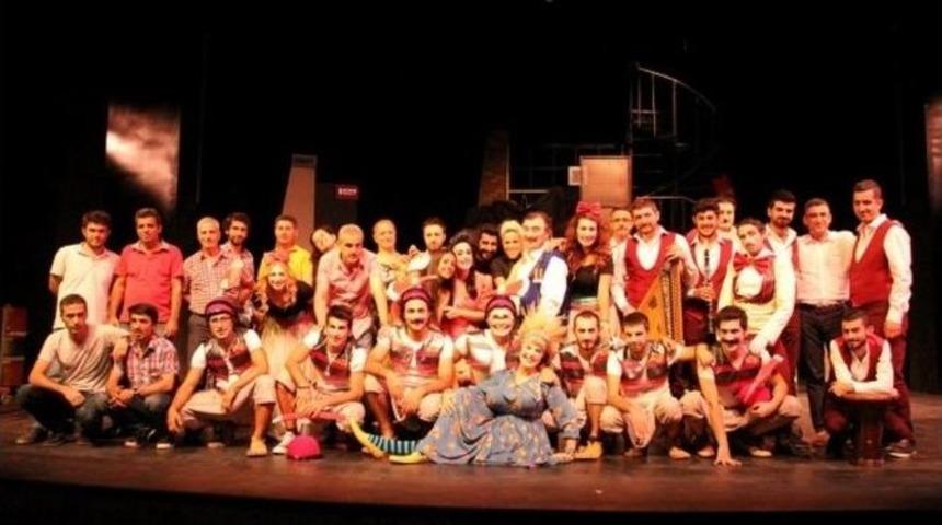 Nisan K&uuml;lt&uuml;r Sanat Etkinlikleri Devam Ediyor