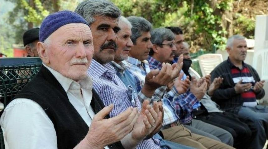 &Uuml;z&uuml;ml&uuml;&rsquo;de &rsquo;şehitleri Anma&rsquo; Programı