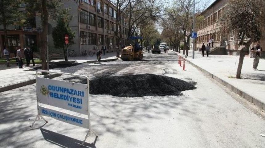 M&uuml;ft&uuml;l&uuml;k Sokağa 16 Ton Asfalt