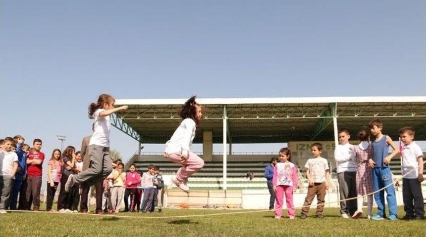 İznik&rsquo;te Sokak Oyunları Şenliği