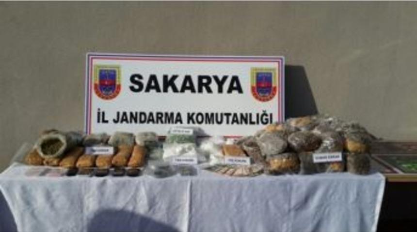 Sakarya Ve İstanbul&rsquo;da Eş Zamanlı Uyuşturucu Operasyonu