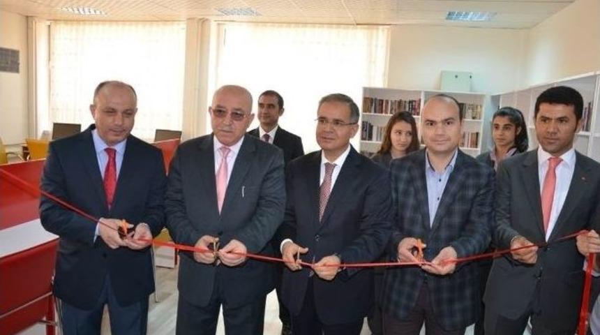 Vali Tapsız, Sesli Okuma Etkinliğine Katıldı