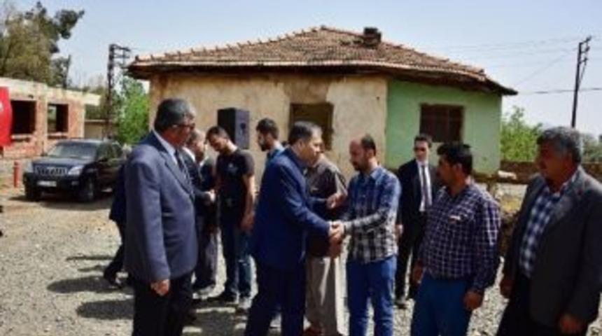 Yerlikaya&rsquo;dan Şehit Ailesine Taziye Ziyareti