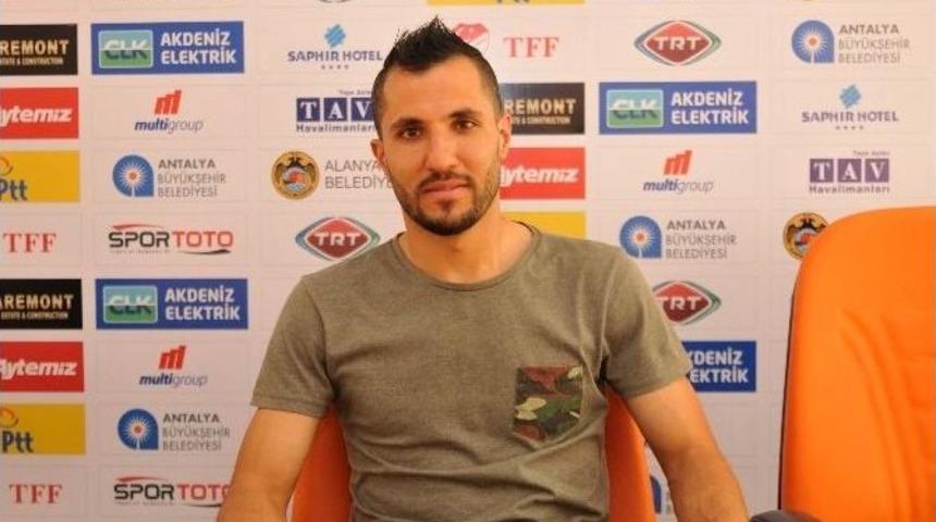 Alanyasporlu Futbolculardan Taraftara Çağrı