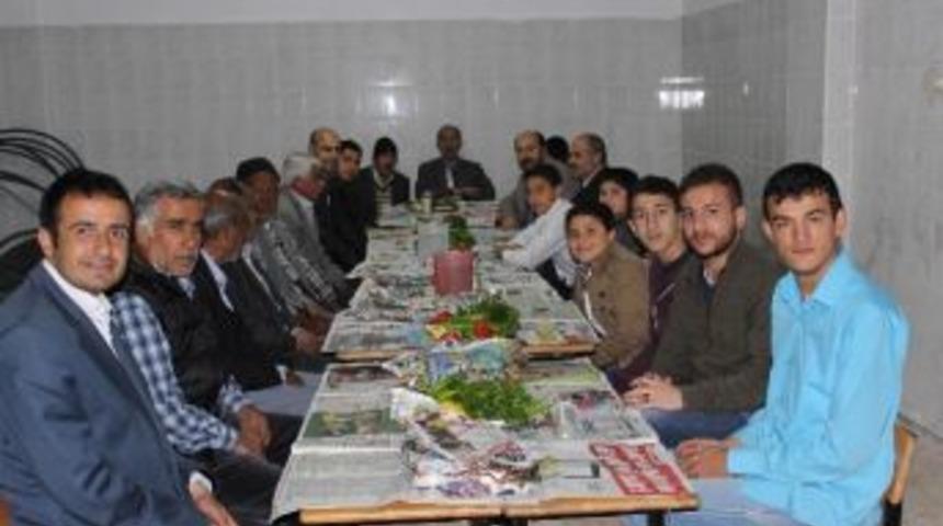 Tevhid Camii&rsquo;nde Toplu İftar Etkinliği