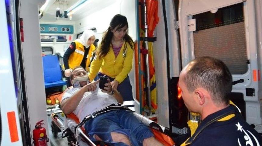 Sigara İ&ccedil;mek İ&ccedil;in &Ccedil;ıktıkları Balkon &Ccedil;&ouml;kt&uuml;