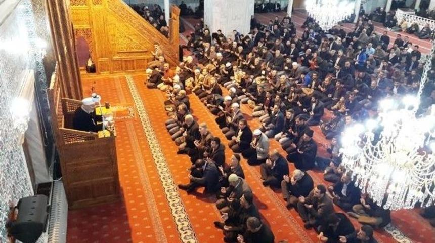 Van&rsquo;da Regaip Kandili