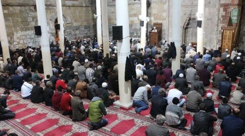 Niğde&rsquo;de Regaip Kandili Dolayısıyla Program D&uuml;zenlendi