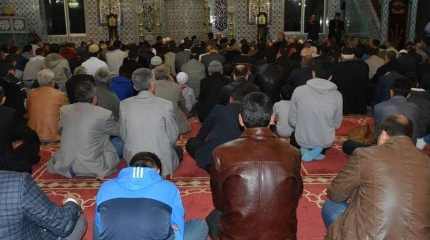 Regaip Kandili&rsquo;nde Şehitler İ&ccedil;in Mevlit Okutuldu