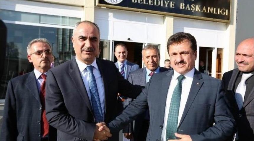 Sivas Belediyesi İle Hizmet-iş Sendikası Arasında Toplu S&ouml;zleşme İmzalandı