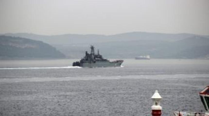 Rus Savaş Gemisi, &Ccedil;anakkale Boğazı&rsquo;ndan Ge&ccedil;ti