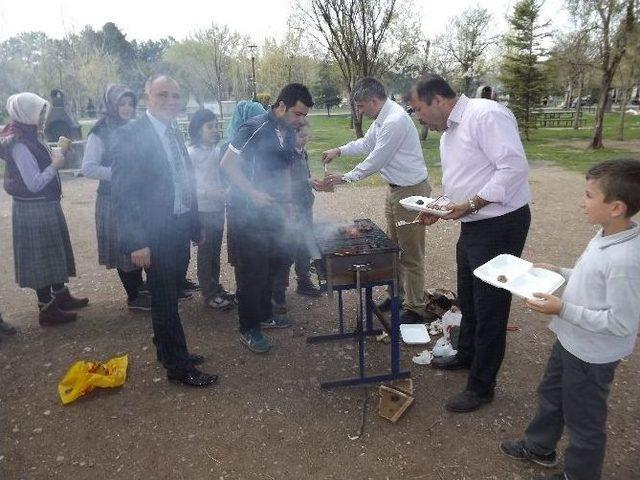 Şampiyon Öğrencilere Piknik Ödülü