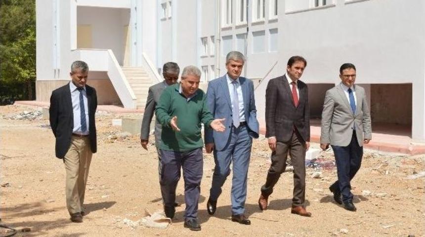 Turan Akpınar, Okul İnşaatlarını Gezdi