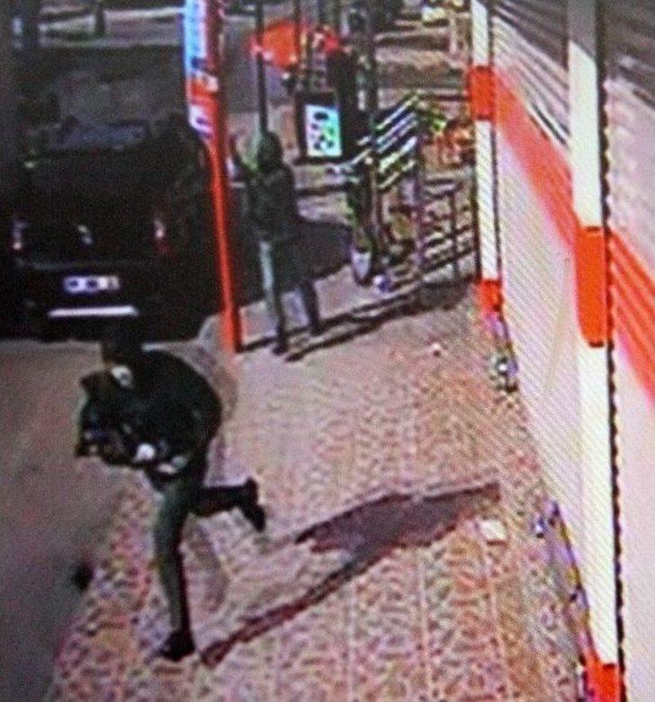 Ptt Şubesinde Pompalı Tüfekli Soygun G2