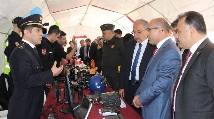 Polis Sergisi A&ccedil;ıldı