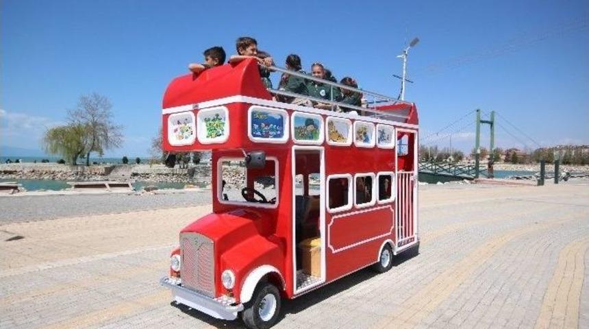 Beyşehir&rsquo;de Artık &Ccedil;ocukların Da Otob&uuml;s&uuml; Var