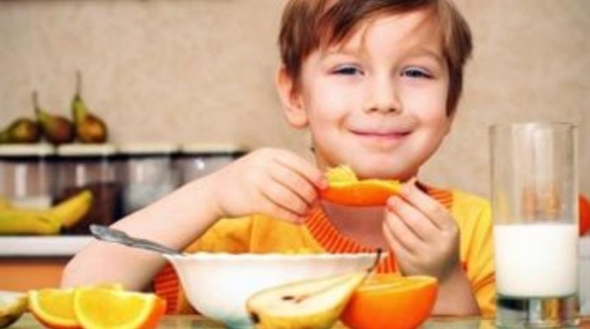 Çocuklarda Tek Yönlü Beslenme Büyümeye Engel