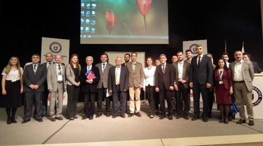 Aydın&rsquo;da Gazeteci &Ccedil;alıştayı Devam Ediyor