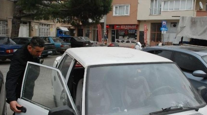 Plakasız Ara&ccedil; Polisi Alarma Ge&ccedil;irdi