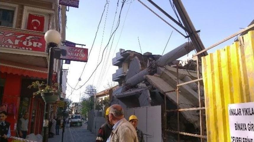 Otopark G&ouml;&ccedil;t&uuml;, Facianın Eşiğinden D&ouml;n&uuml;ld&uuml;