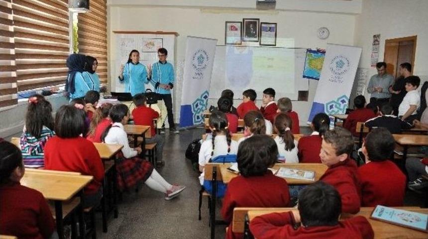 Ne&uuml; &Ouml;ğrencilerinden Minik &Ouml;ğrencilere Sağlıklı Beslenme Ve Hijyen Eğitimi