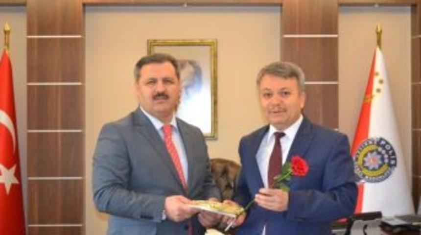 Odunpazarı İl&ccedil;e M&uuml;ft&uuml;s&uuml;nden İl Emniyet M&uuml;d&uuml;r&uuml;ne Ziyaret