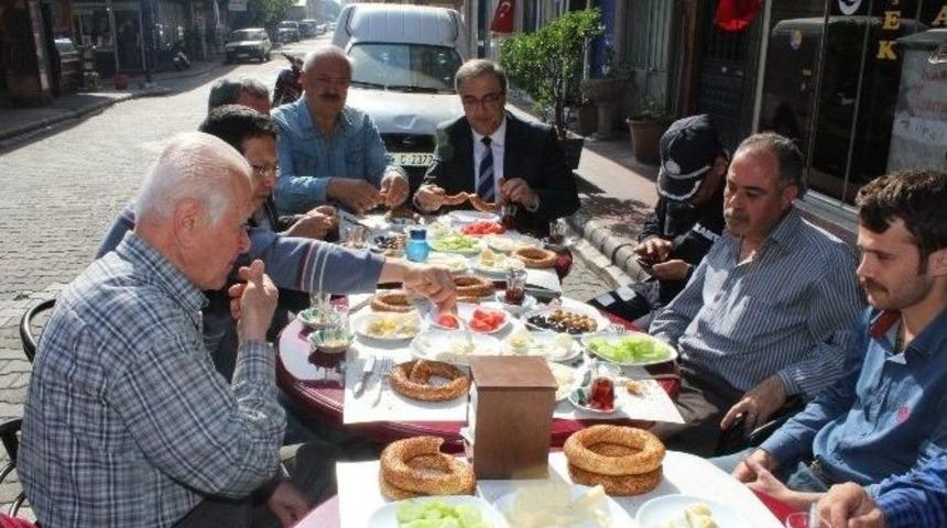 Başkan Kara&ccedil;oban&rsquo;dan Esnaf Ziyareti