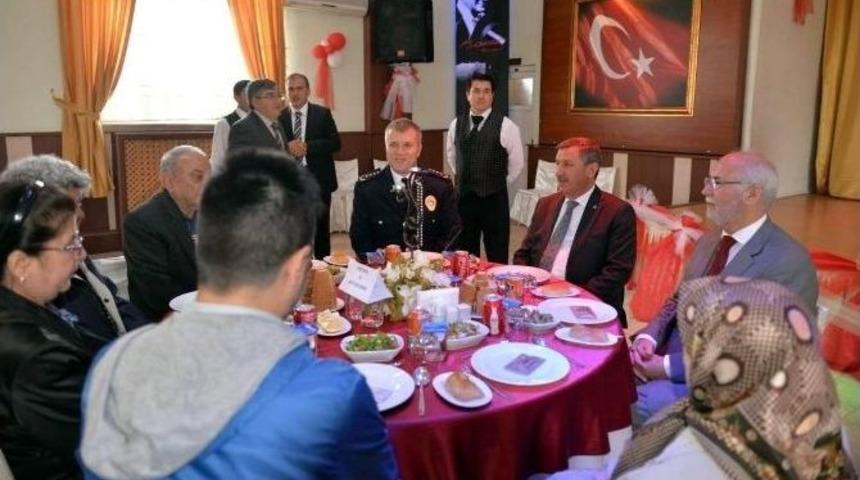 Emniyet M&uuml;d&uuml;r&uuml; Mehmet G&uuml;lnaz: Halk Desteği Olmadan Başarı M&uuml;mk&uuml;n Değil