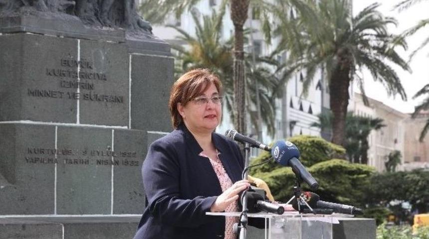 Konak&rsquo;ta D&uuml;nya Romanlar G&uuml;n&uuml; T&ouml;reni