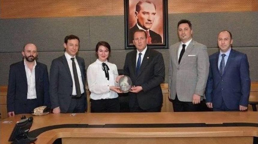 Eskişehir Kuzey Kafkas K&uuml;lt&uuml;r Ve Dayanışma Derneği&rsquo;nden Vekillere Ziyaret